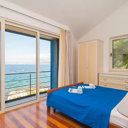 Holiday home Gorgeous In With House Sea View Supetar
