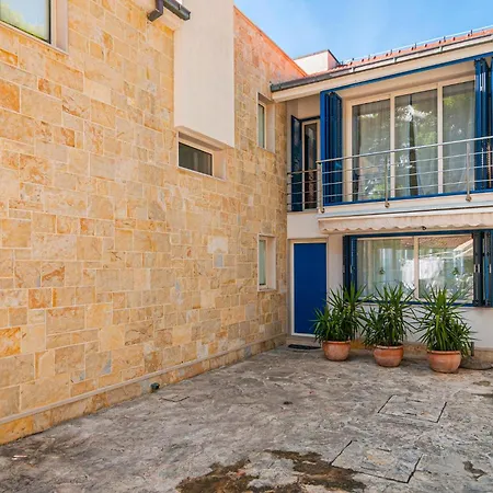 Holiday home Gorgeous In With House Sea View *